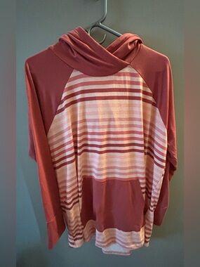 LuLaRoe Amber Lightweight Rust Red and Pink Hooded Tunic